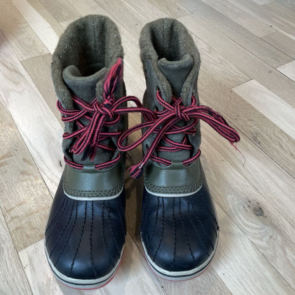 Sorel Big Girl Caribou All Weather Boots Sz 3
